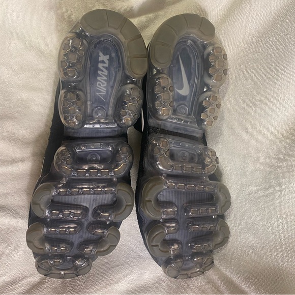 NIKE AIR VAPOR MAX FLYNIT 2 Black SZ 10 - Picture 6 of 10